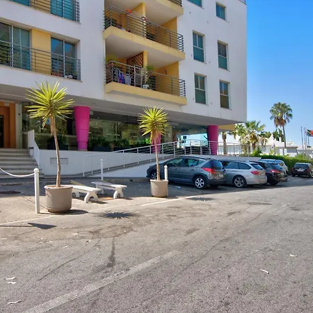 Palm Paradise Salgados Guia (Faro)